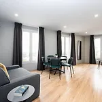 Staycity Gare De L'est Hotel Parigi