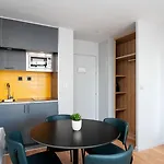Staycity Gare De L'est Hotel Parigi