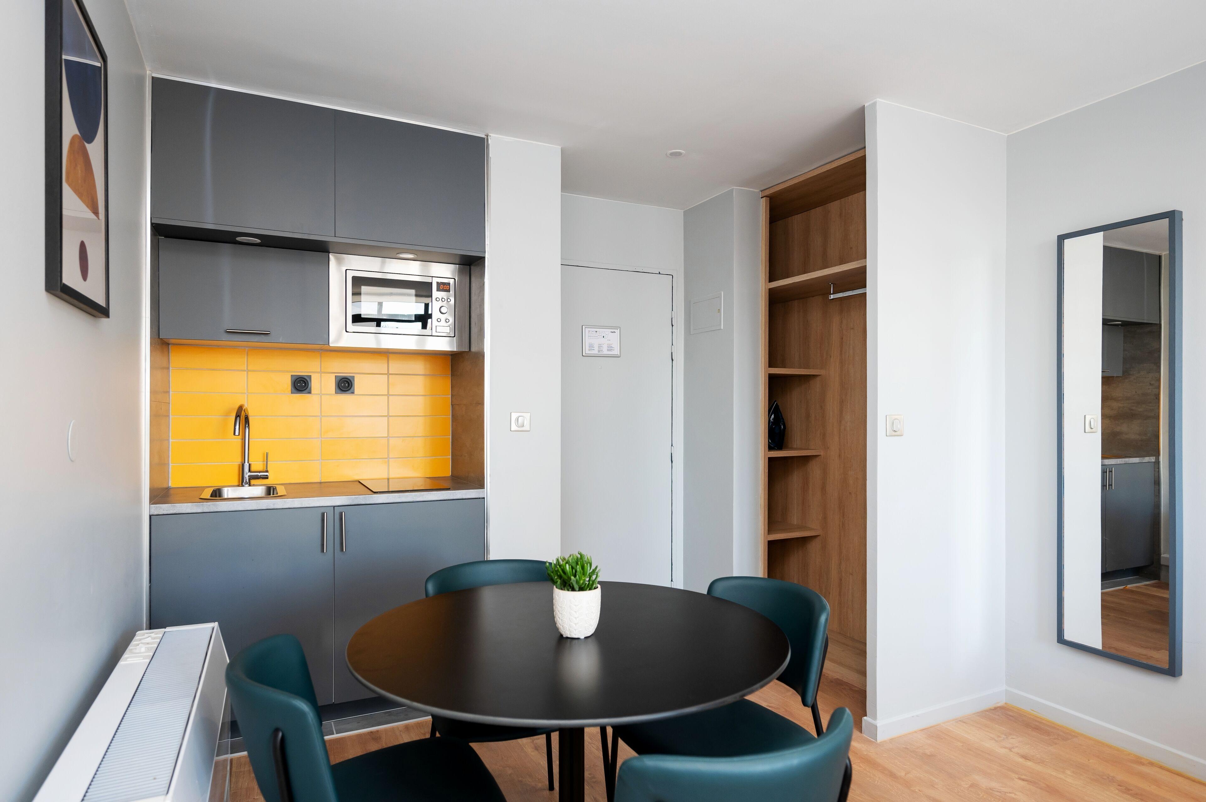 Staycity Gare De L'est Hotel Paris